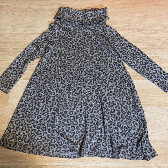 Old Navy Plush-Knit Leopard-Print Swing Dress - Picture 2 of 5